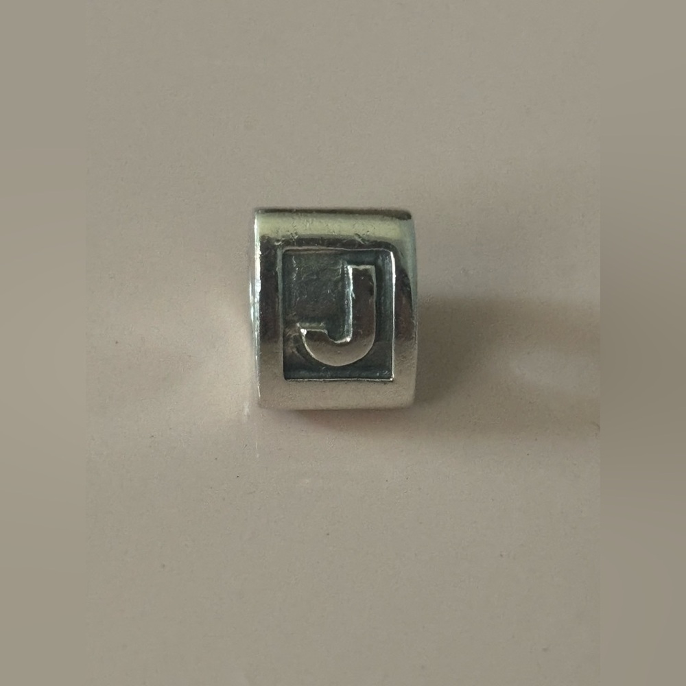 Pandora J Silver Charm